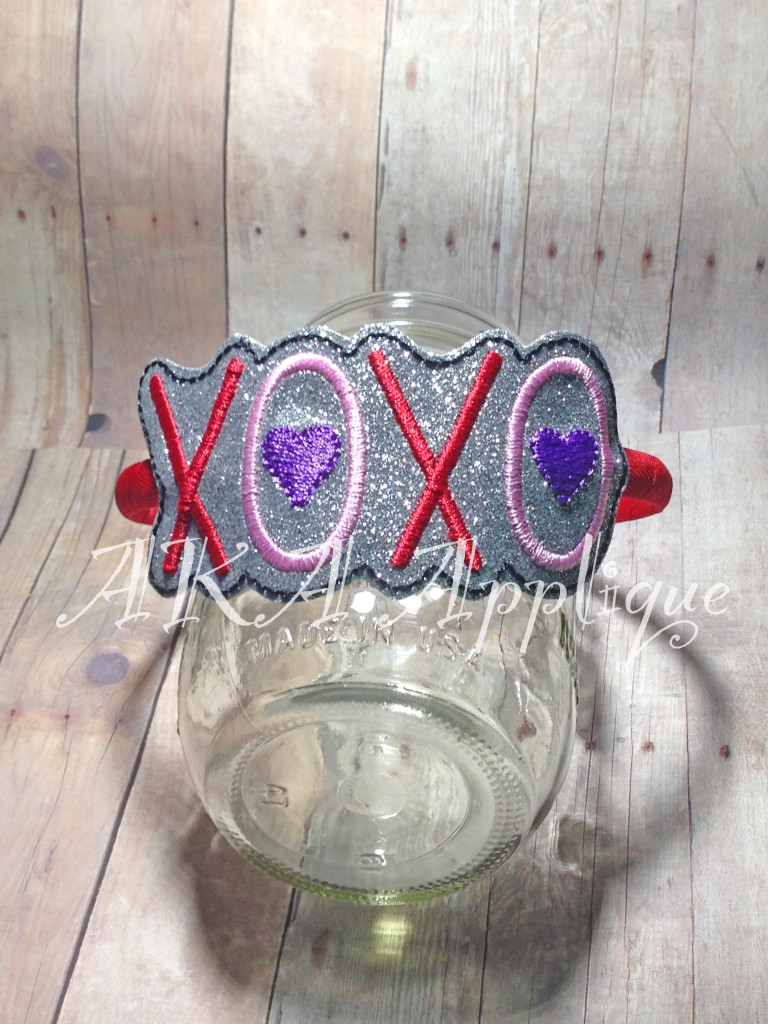 ITH Hugs and Kisses Headband SLIDER™ Embroidery Design