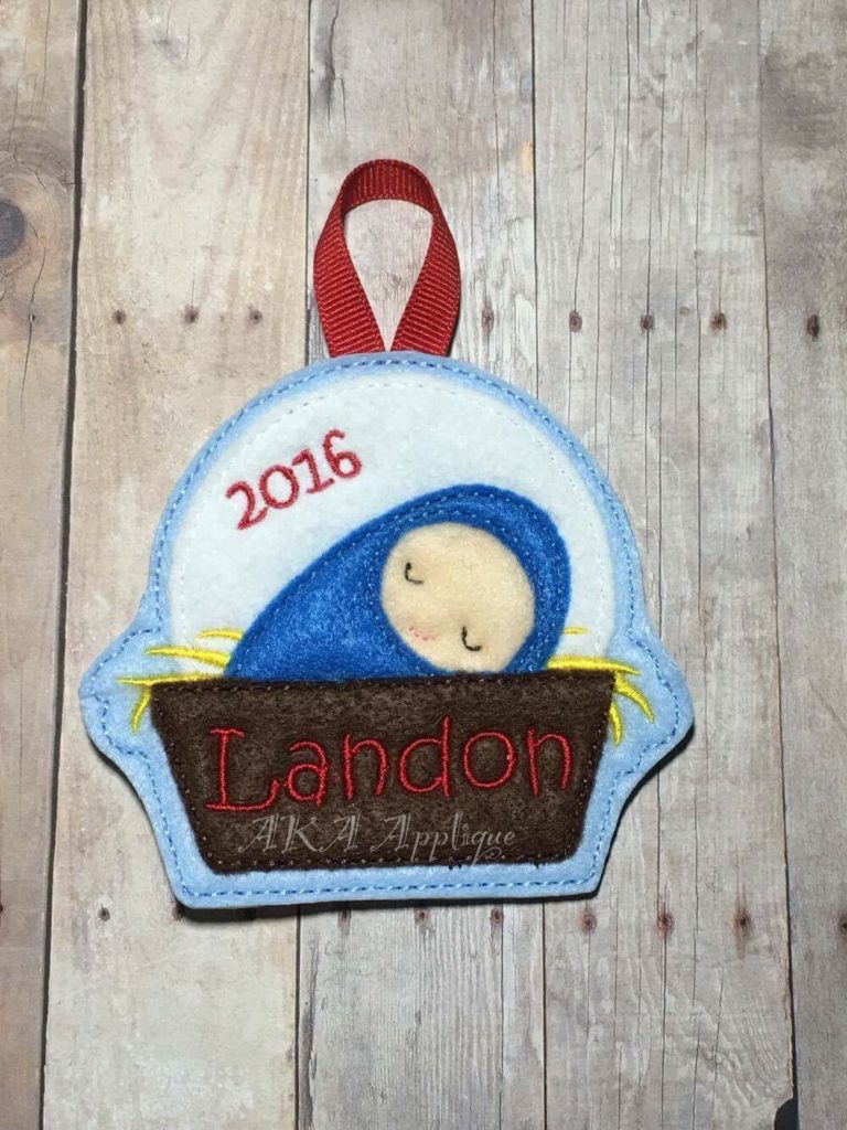 Away in a Manger Ornament ITH Embroidery Design - Image 2
