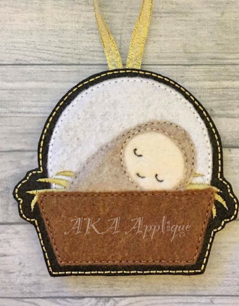 Away in a Manger Ornament ITH Embroidery Design