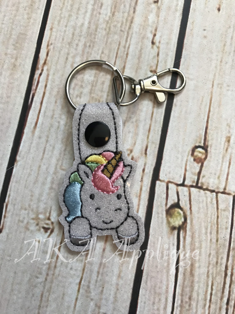 ITH Peeking Sunny Unicorn Snap Fob Embroidery Design