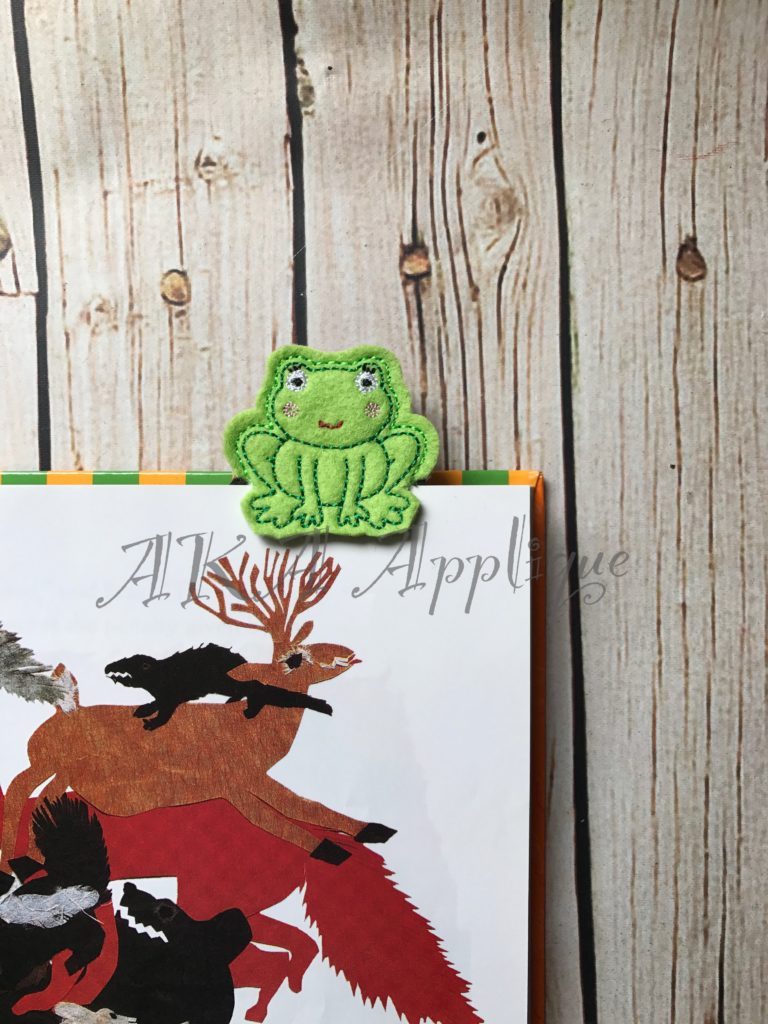 Peeking Felicity Frog Bookmark ITH Embroidery Design - Image 4