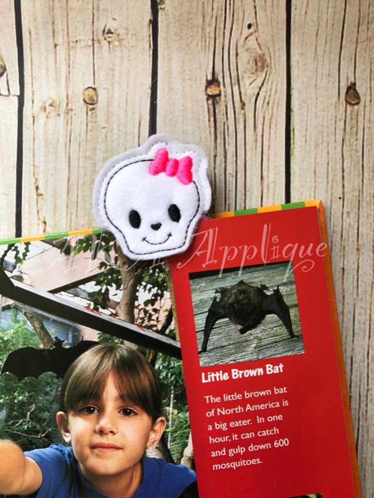 Peeking Maxine Skull Bookmark ITH Embroidery Design - Image 2