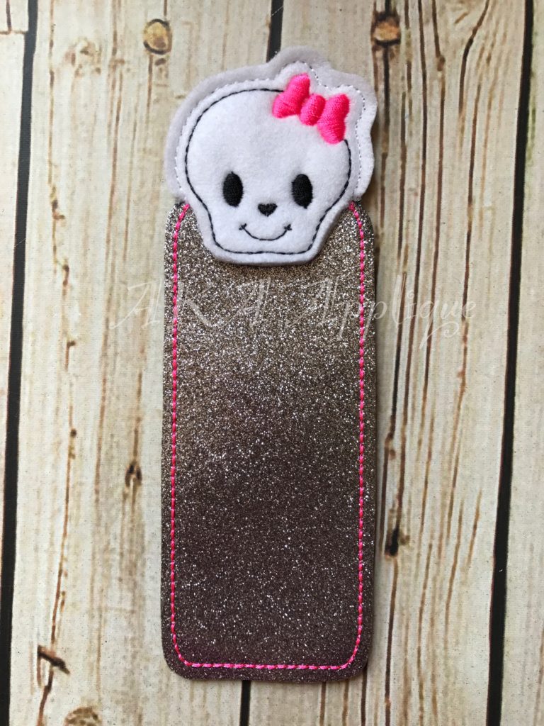 Peeking Maxine Skull Bookmark ITH Embroidery Design - Image 3