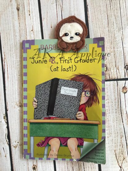 Peeking Sydney Sloth Bookmark ITH Embroidery Design - Image 3