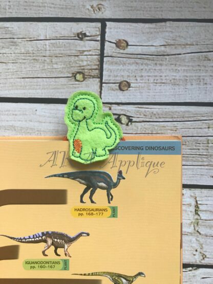 Peeking Bronty Brontosaurus Dinosaur Bookmark ITH Embroidery Design